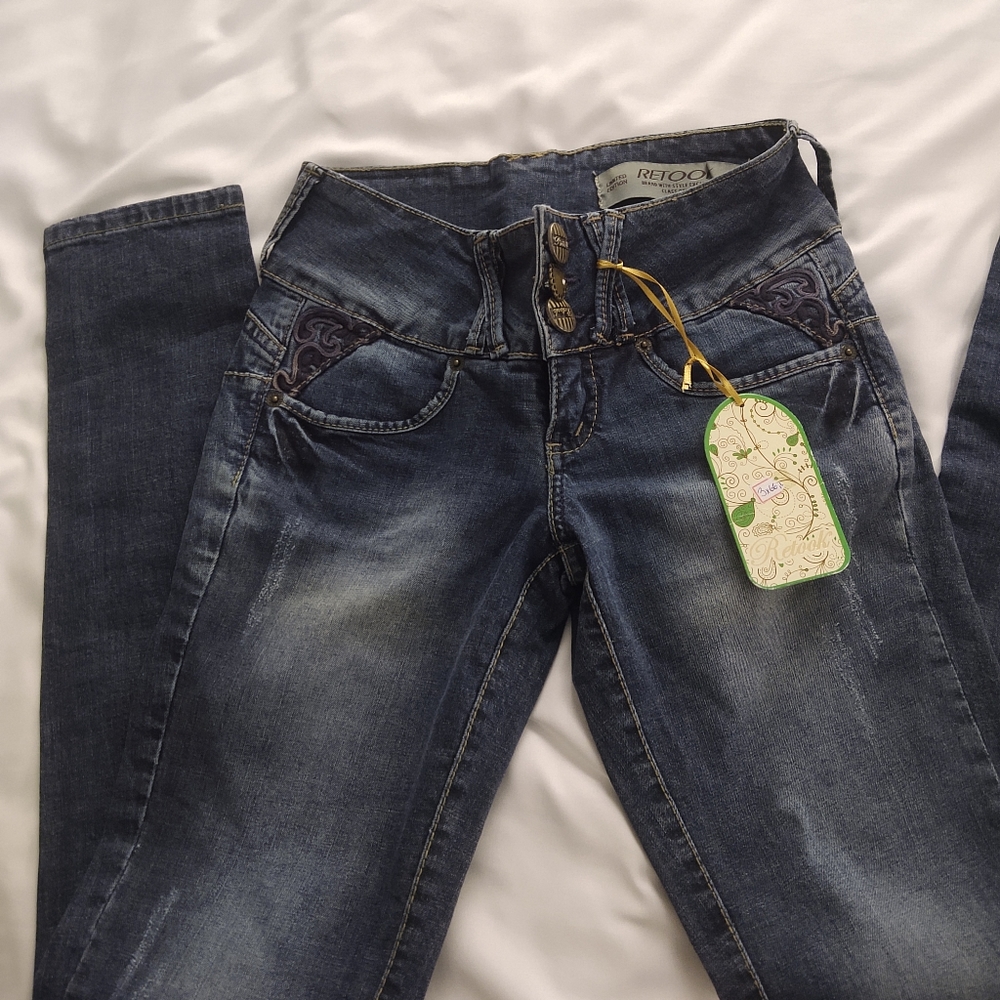 Jeans - Picture 3 of 6